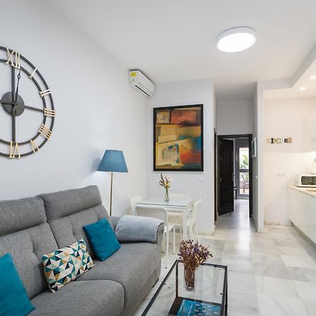 Apartamento Triana Deluxe Con Patio Privado Sevilla Buitenkant foto