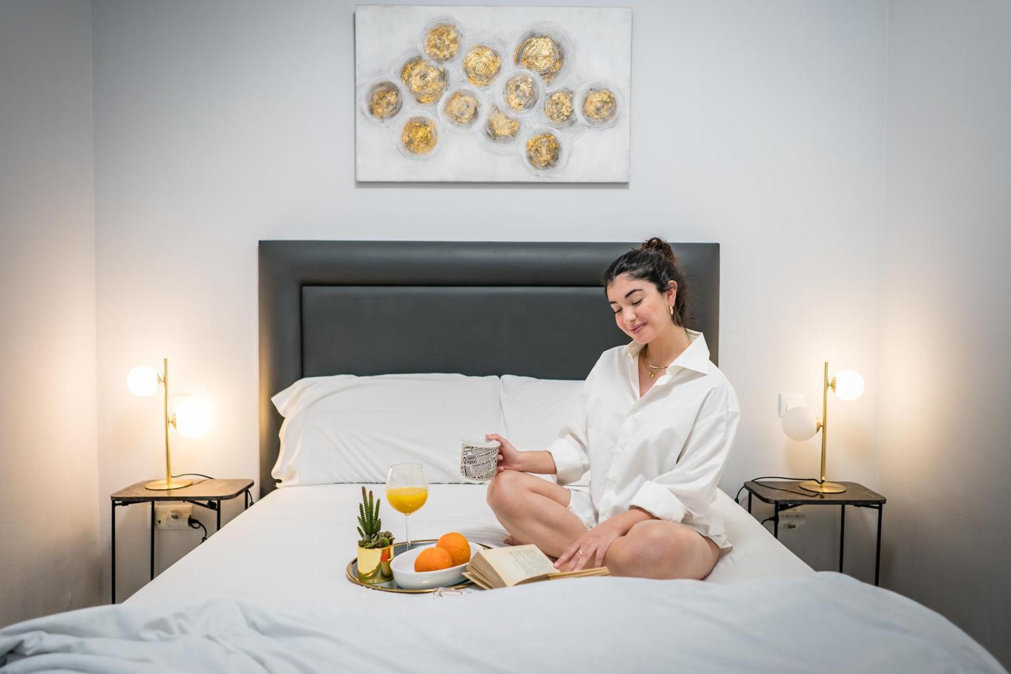 Apartamento Triana Deluxe Con Patio Privado Sevilla Buitenkant foto