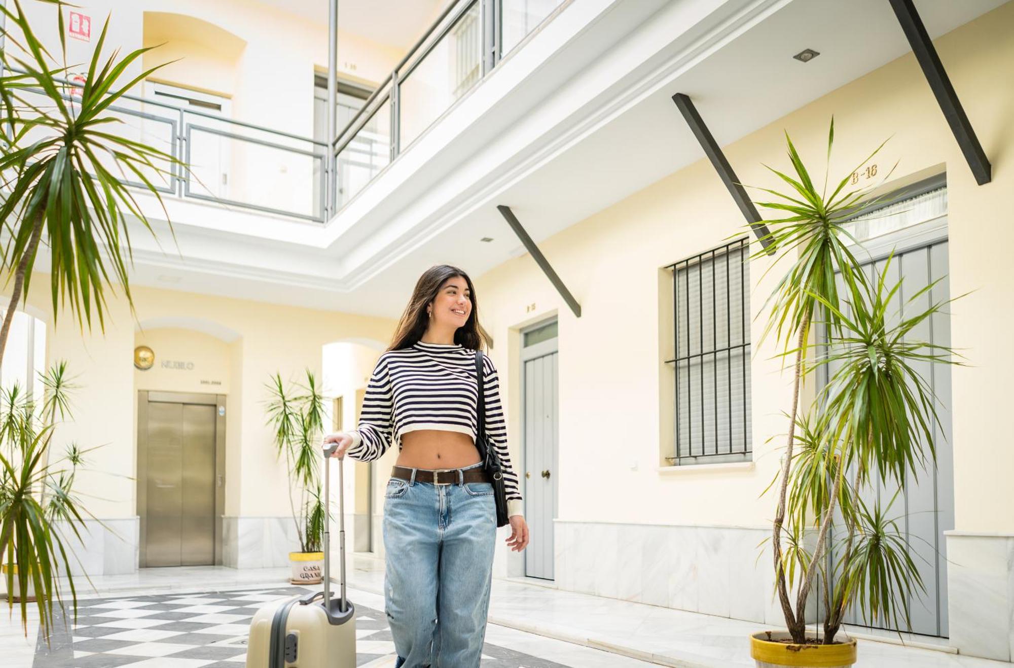 Apartamento Triana Deluxe Con Patio Privado Sevilla Buitenkant foto