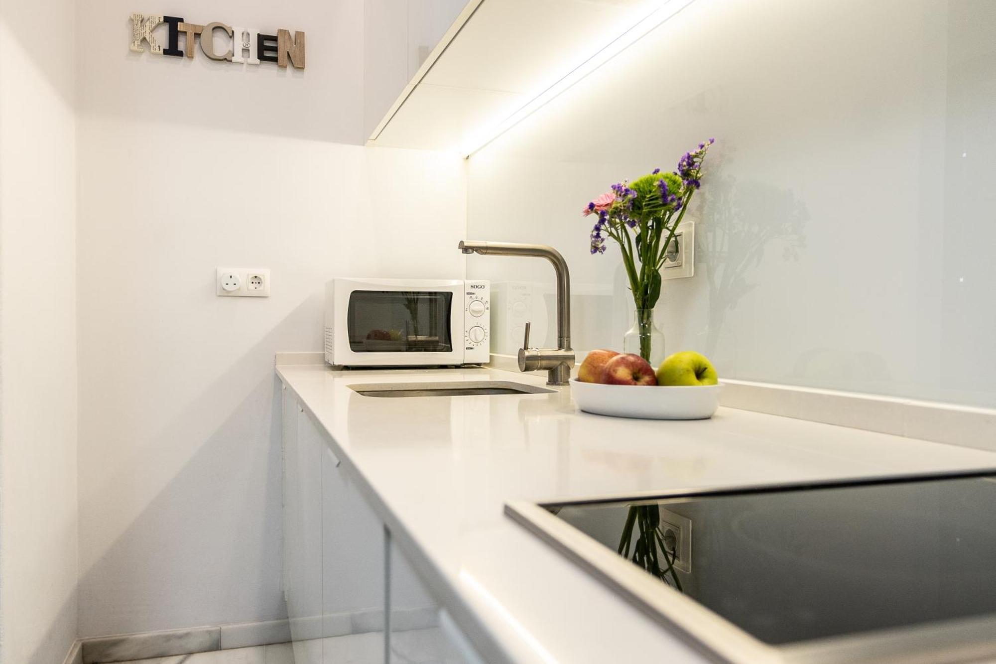 Apartamento Triana Deluxe Con Patio Privado Sevilla Buitenkant foto